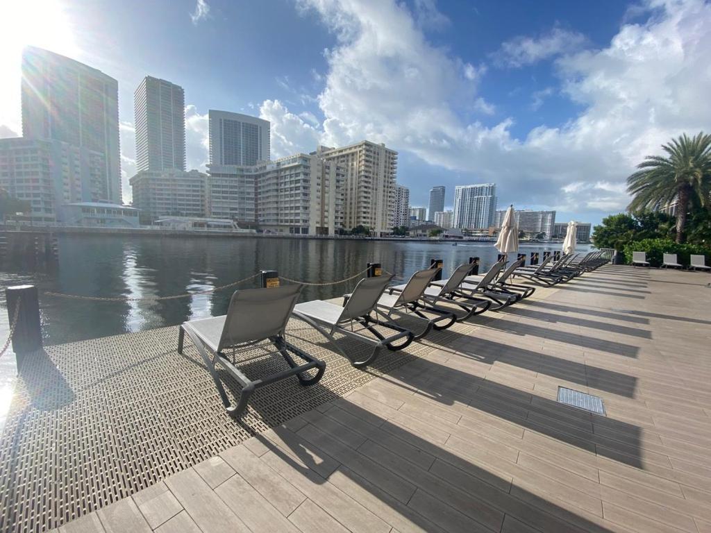 Miami Beach Studio Amazing Views 405B Hallandale Beach Bagian luar foto